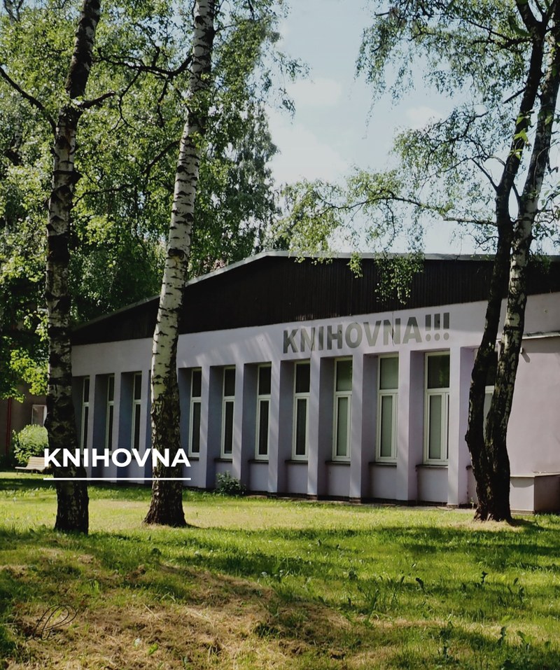 trvalka-knihovna-LG-foto