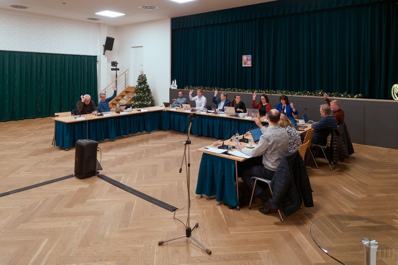 SLEDUJTE DNEŠNÍ ZASEDÁNÍ ZASTUPITELSTVA ONLINE 